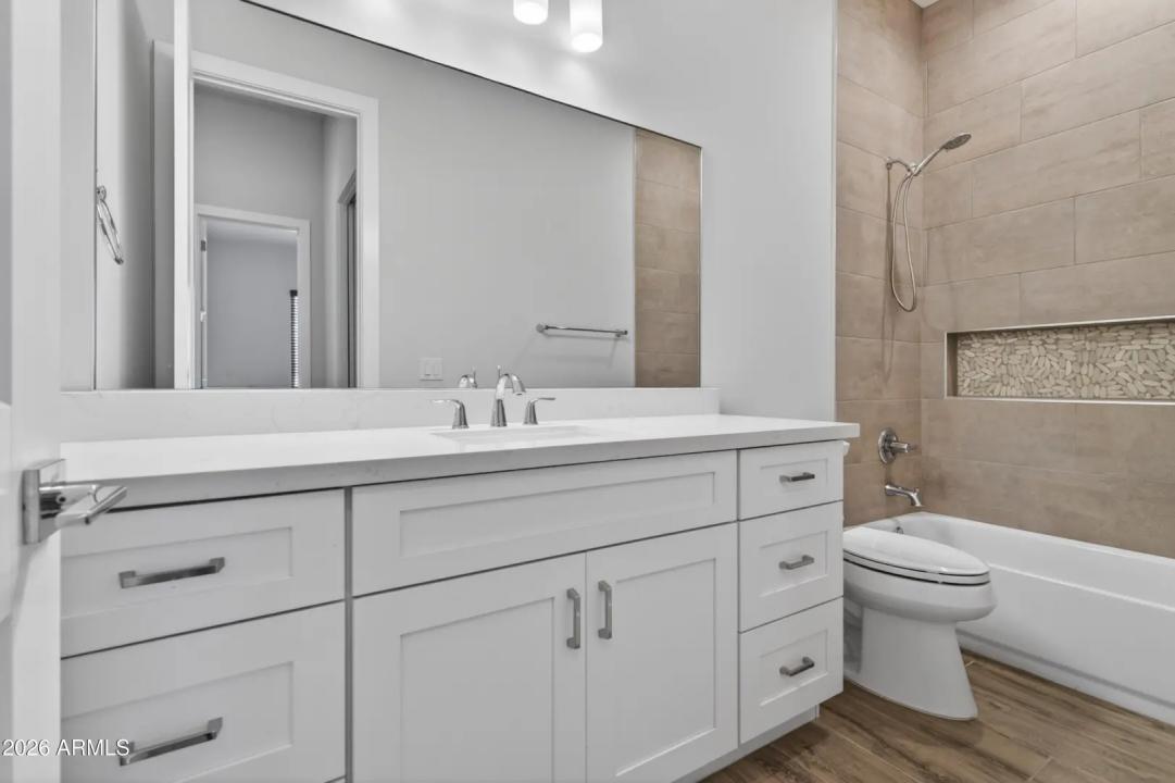 Real Estate Picture 29