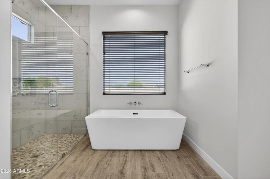 Real Estate Picture 34