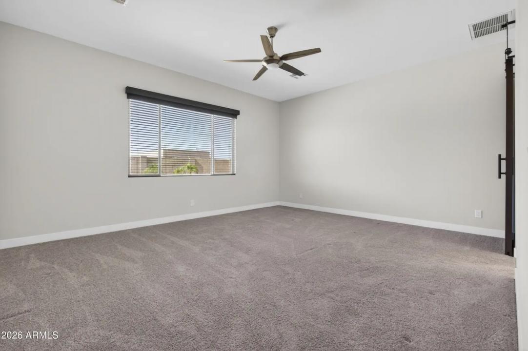 Real Estate Picture 37