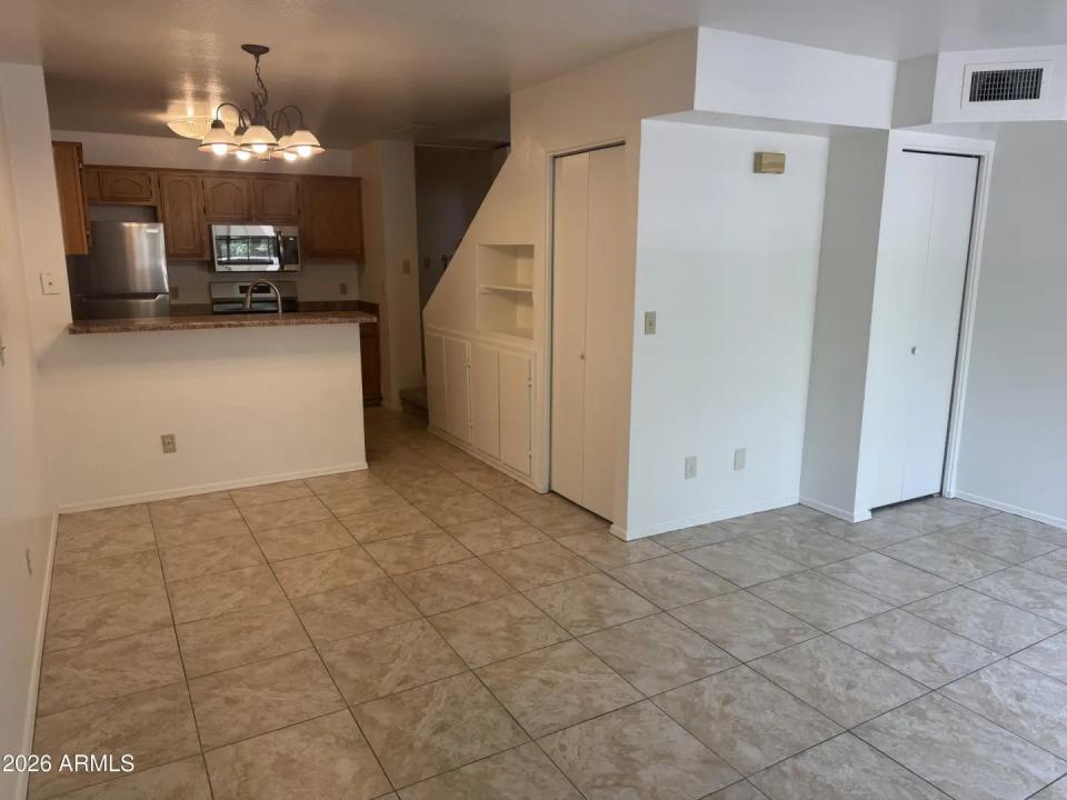 Real Estate Picture 6