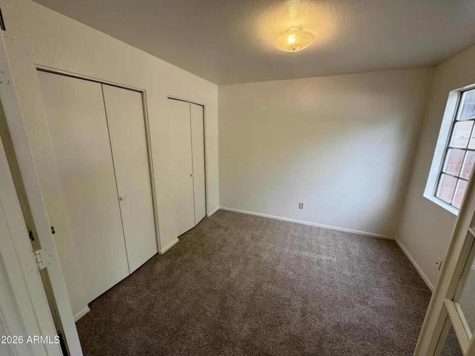 Real Estate Picture 8