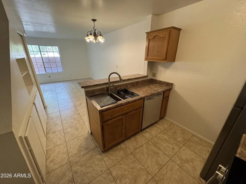 Real Estate Picture 10