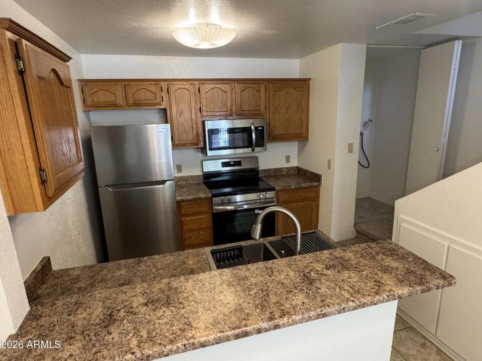 Real Estate Picture 11
