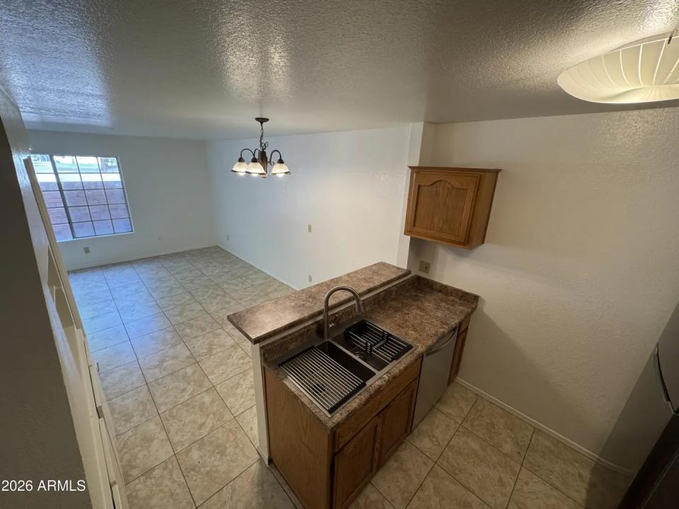 Real Estate Picture 14