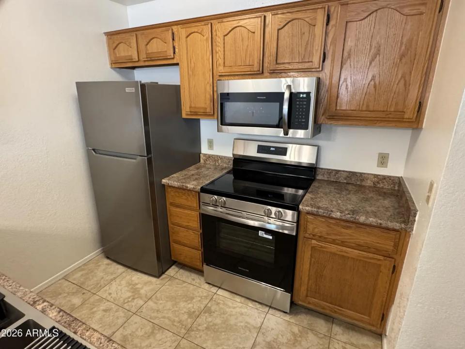 Real Estate Picture 13
