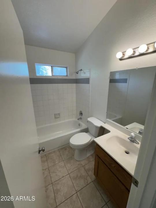 Real Estate Picture 19
