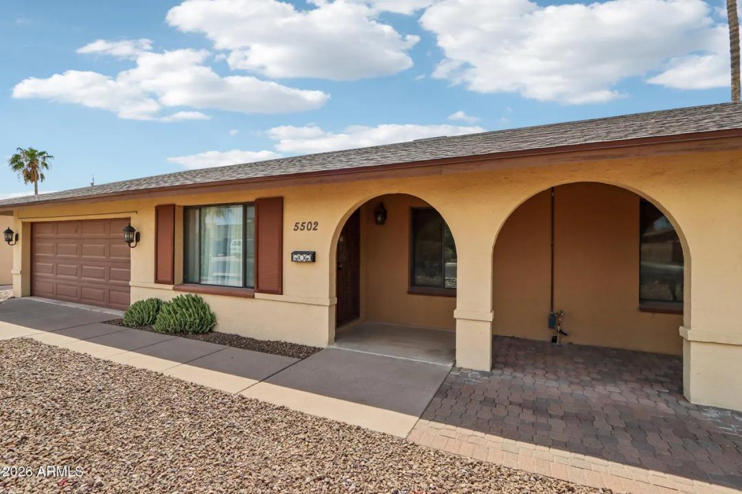Real Estate Picture 3