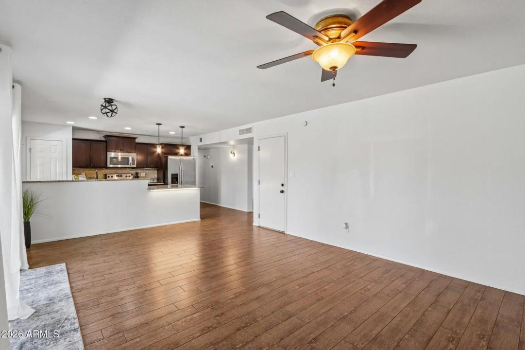 Real Estate Picture 10