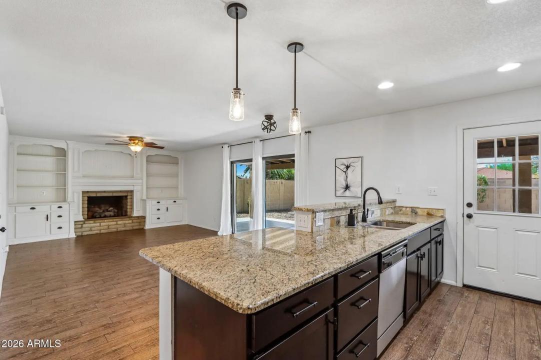 Real Estate Picture 13