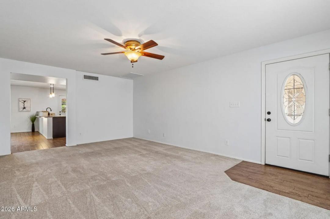 Real Estate Picture 5