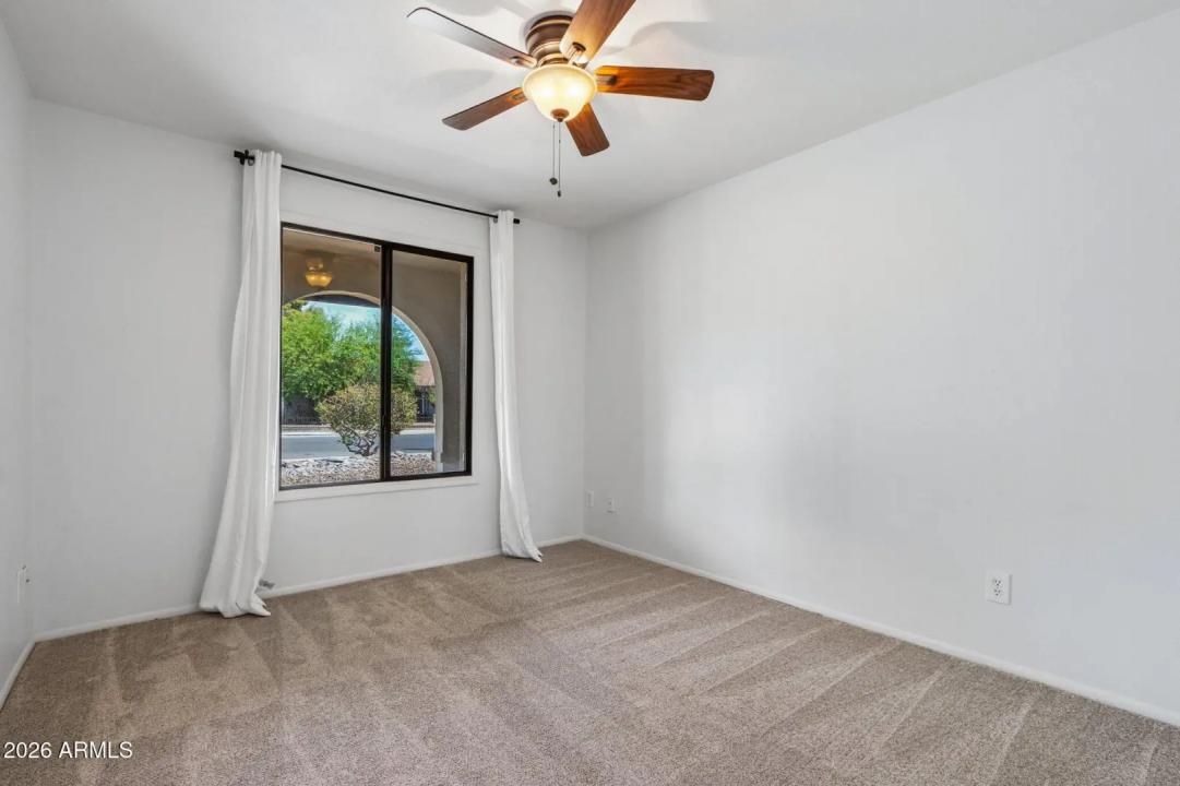 Real Estate Picture 16