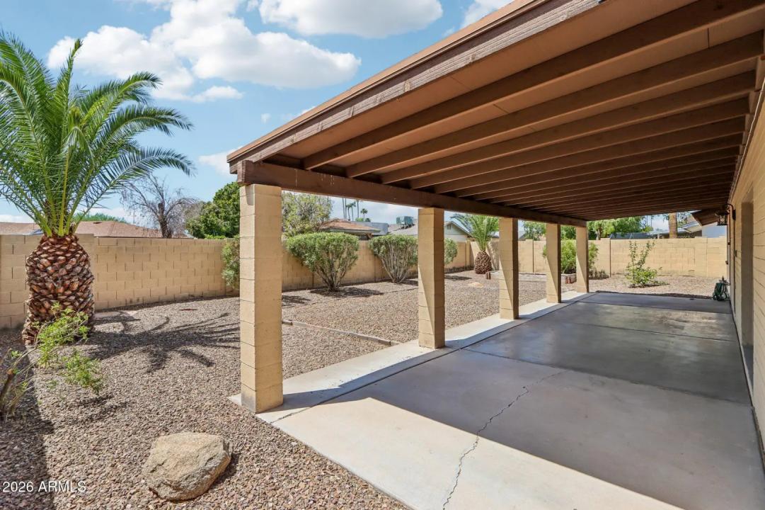 Real Estate Picture 24
