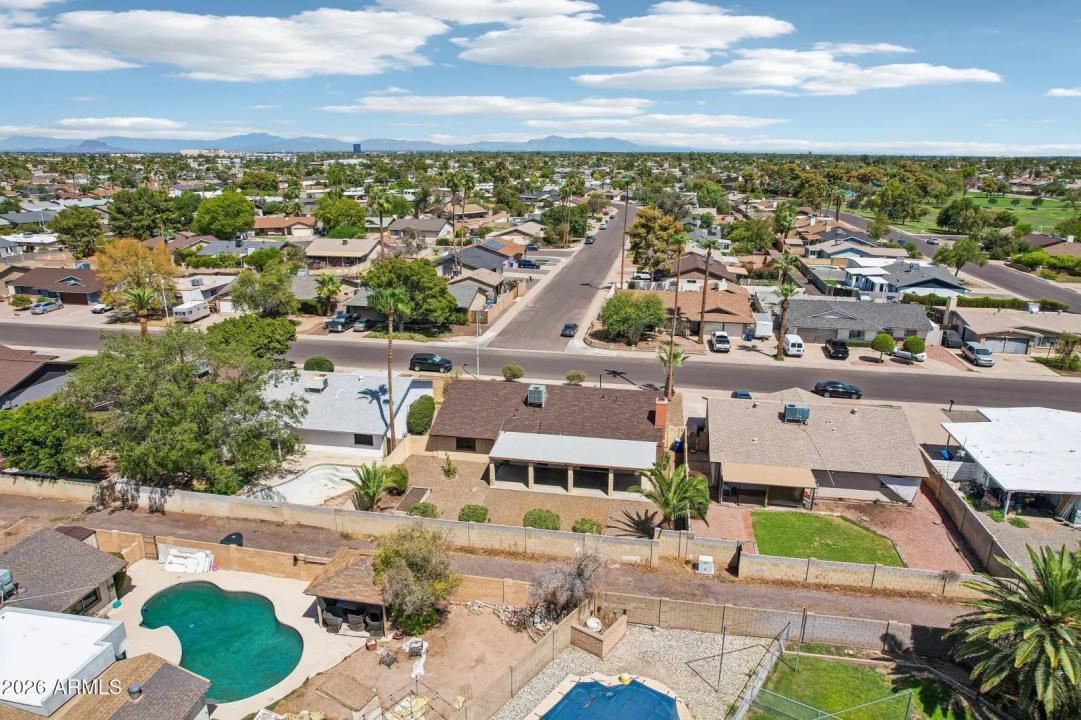 Real Estate Picture 30