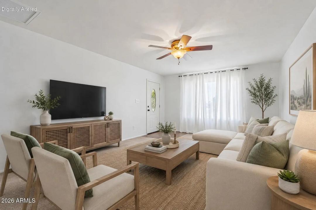 Real Estate Picture 4