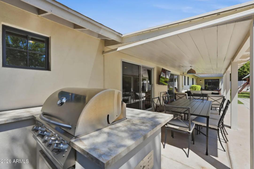 Real Estate Picture 33
