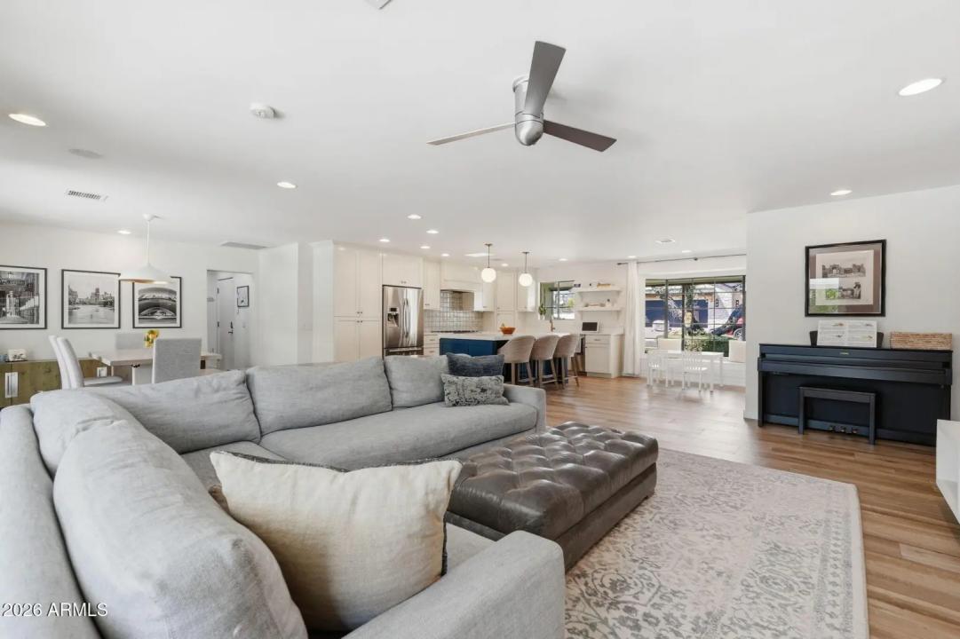 Real Estate Picture 10