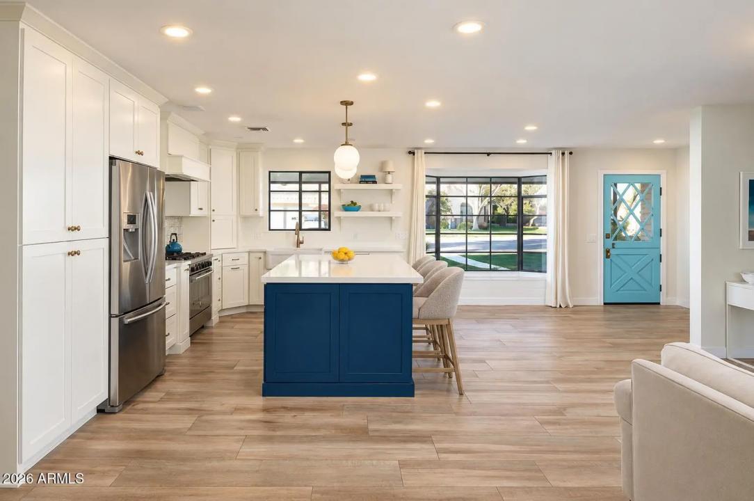 Real Estate Picture 5
