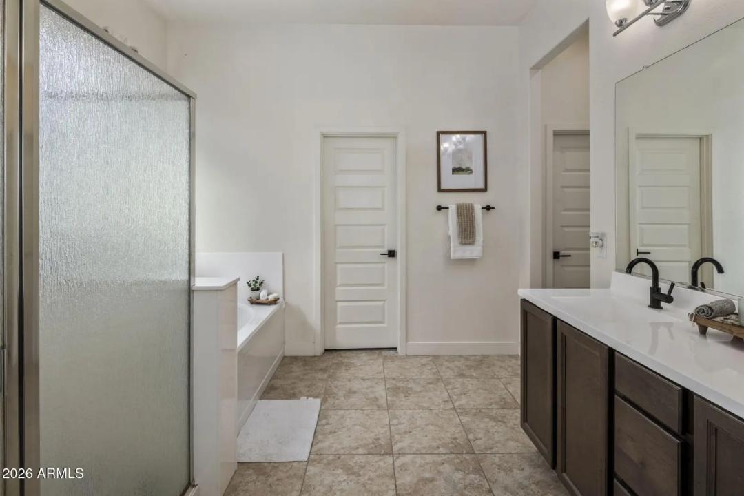 Real Estate Picture 16