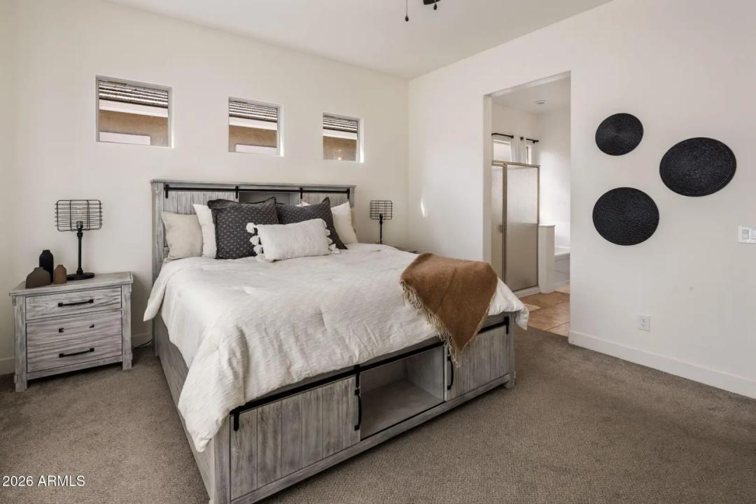Real Estate Picture 10