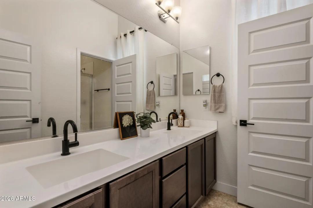 Real Estate Picture 22