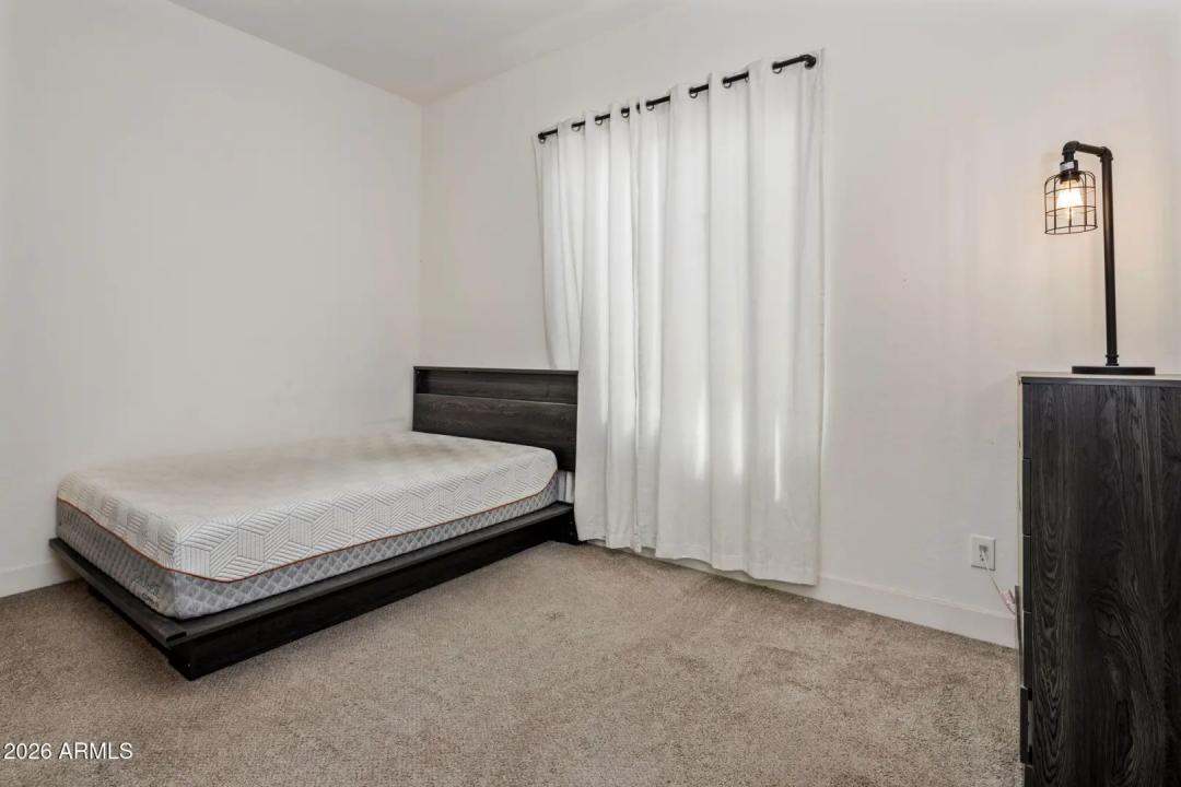 Real Estate Picture 24