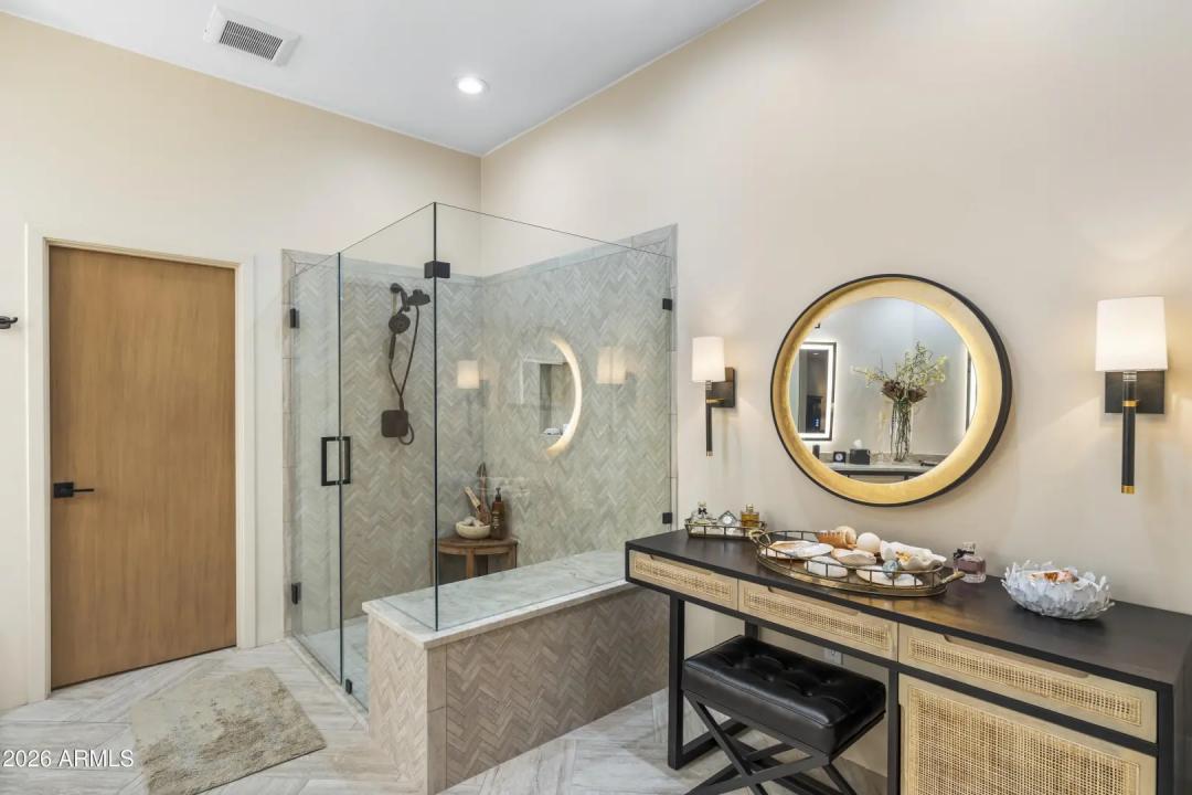 Real Estate Picture 30