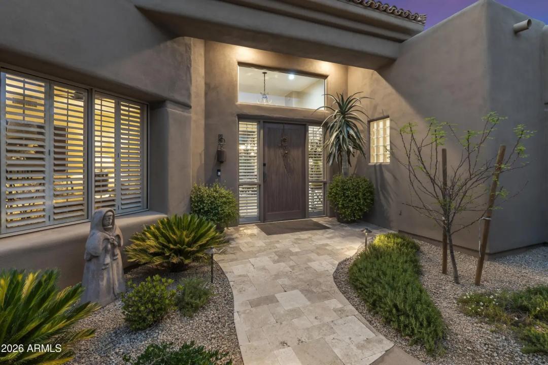 Real Estate Picture 4