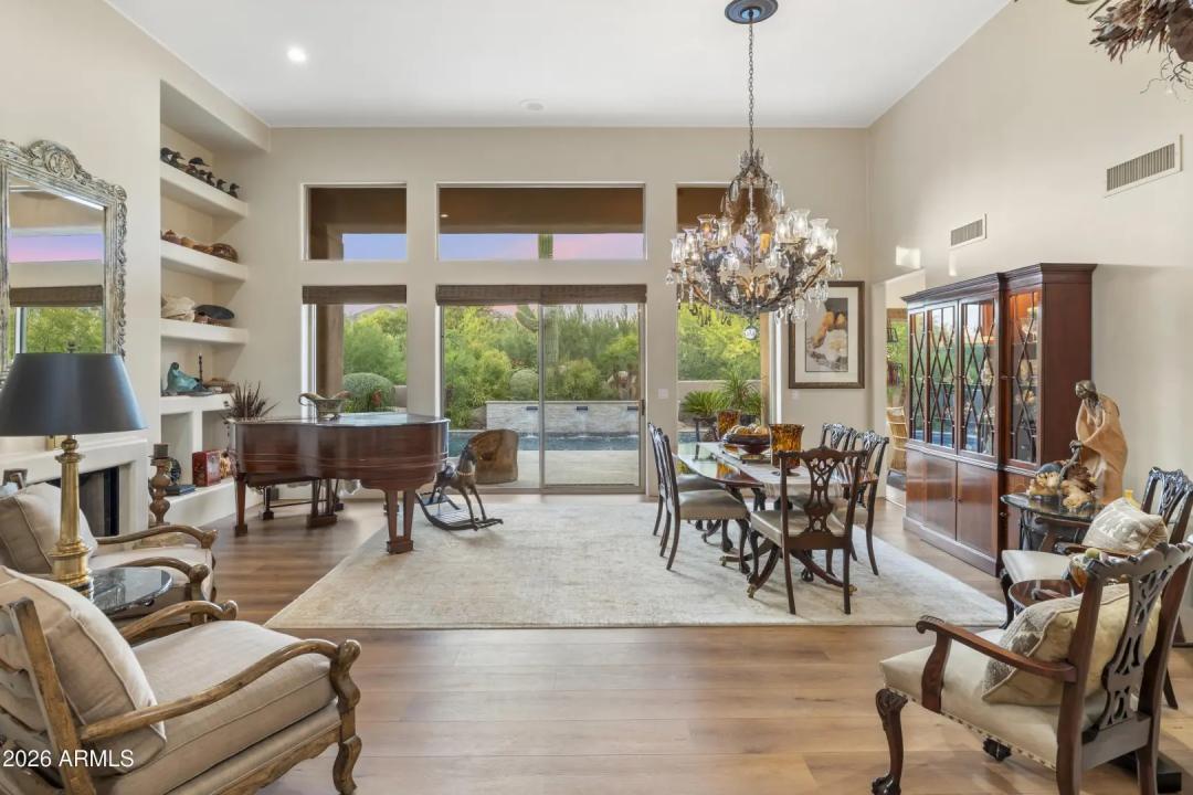 Real Estate Picture 7