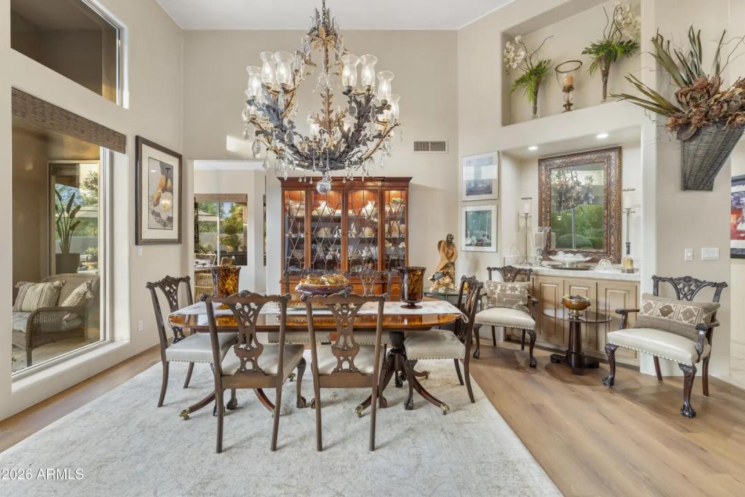 Real Estate Picture 9