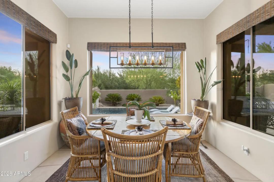 Real Estate Picture 14