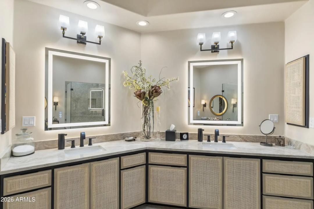 Real Estate Picture 32