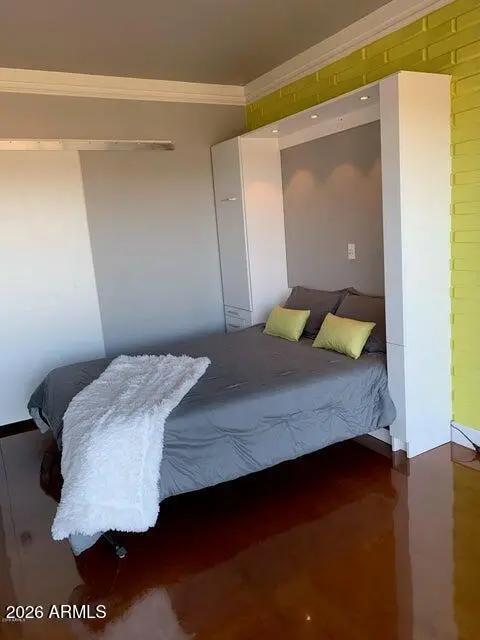 Real Estate Picture 11