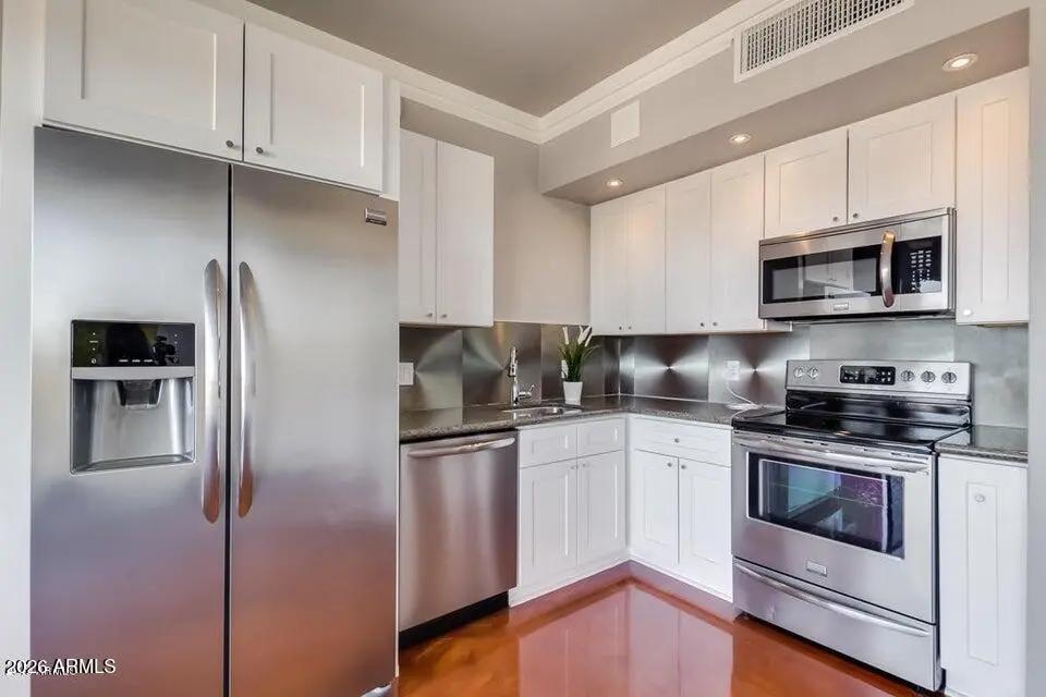 Real Estate Picture 6