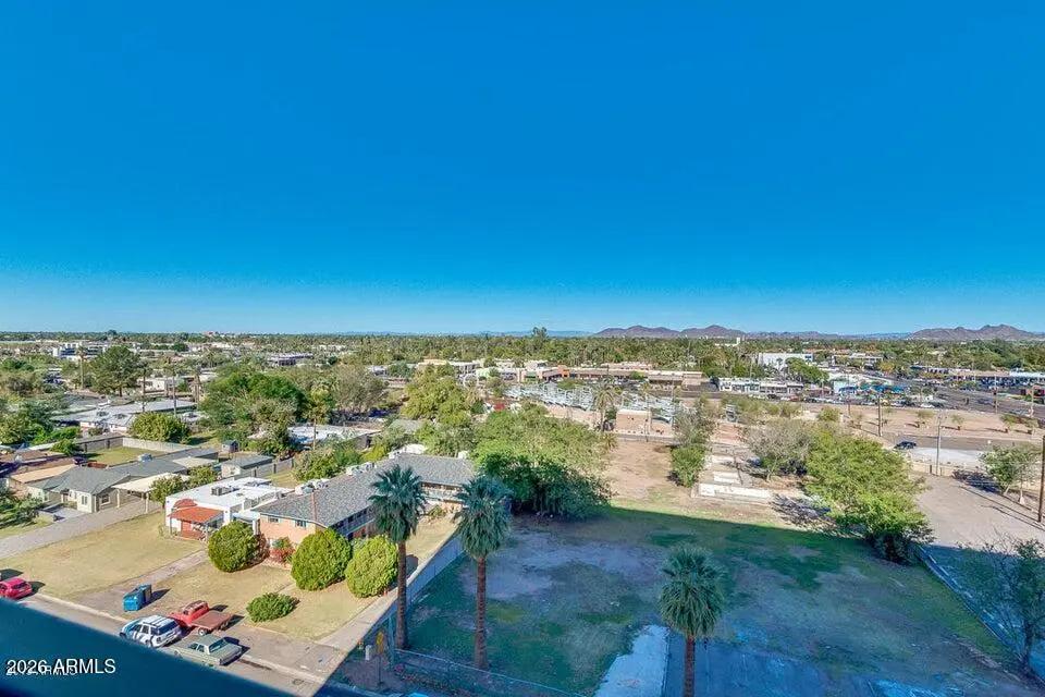 Real Estate Picture 14