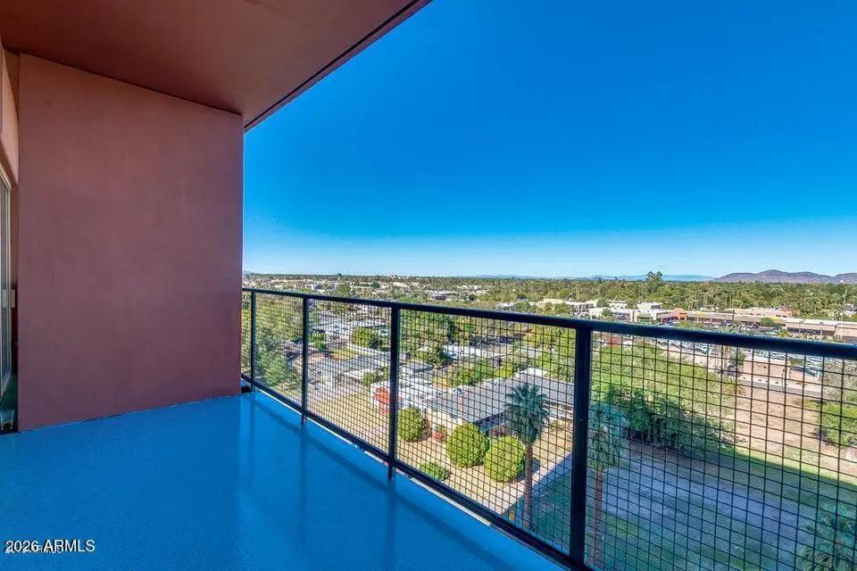 Real Estate Picture 18
