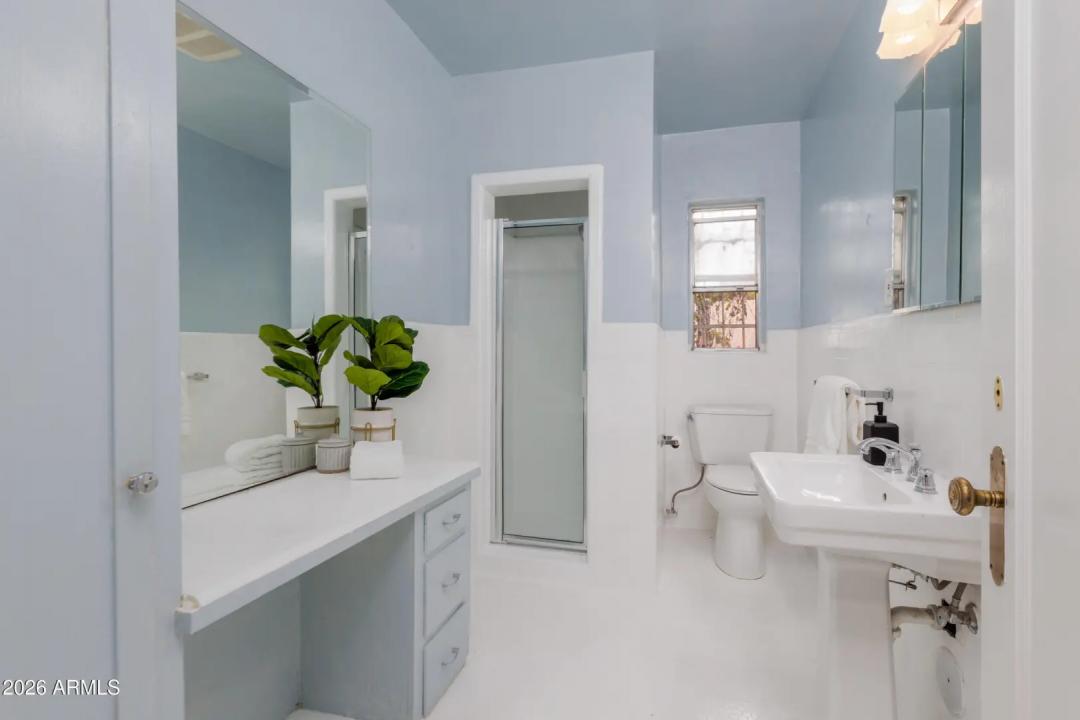 Real Estate Picture 20