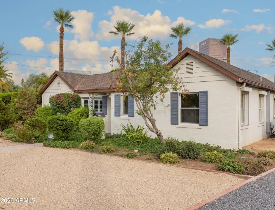 Real Estate Picture 7