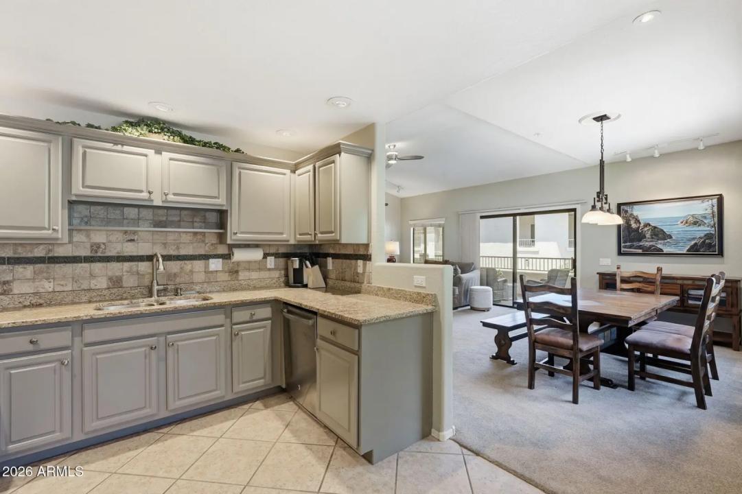 Real Estate Picture 12