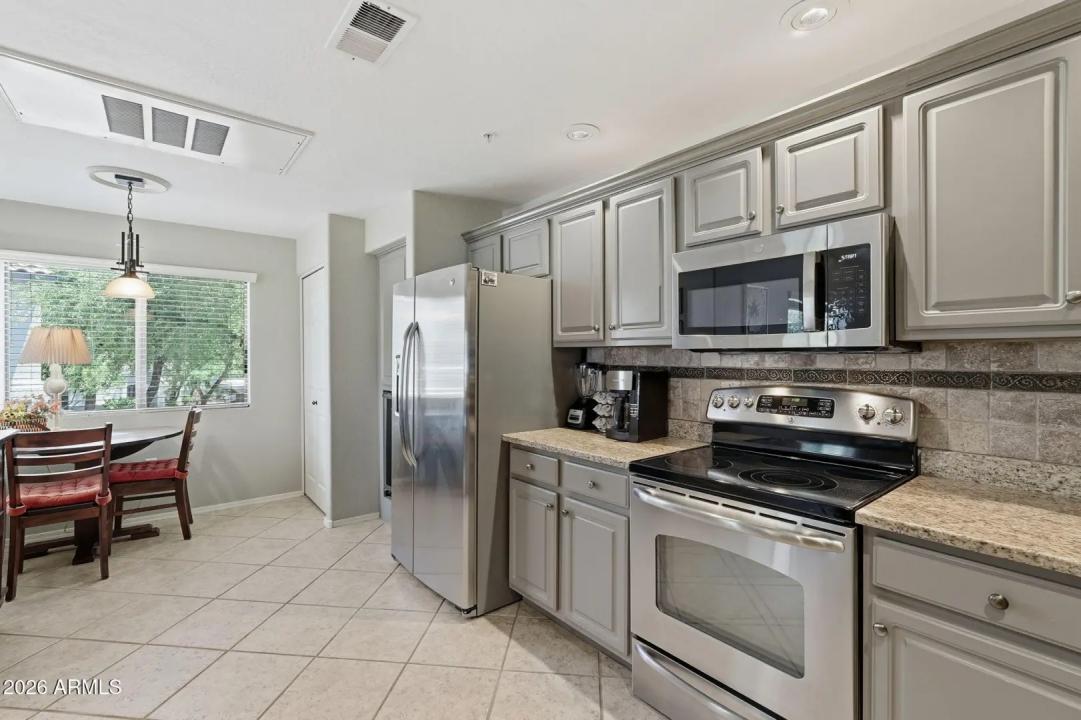 Real Estate Picture 13