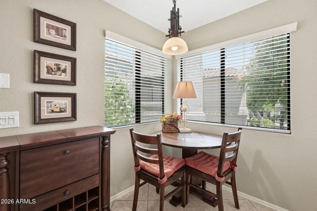 Real Estate Picture 14