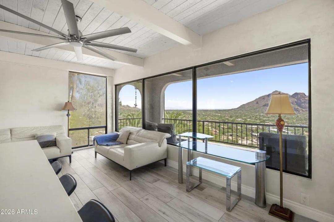 Real Estate Picture 10