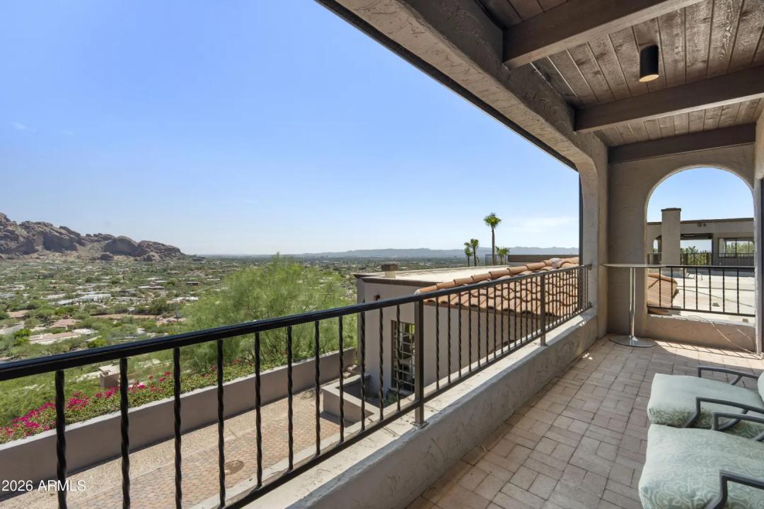Real Estate Picture 15