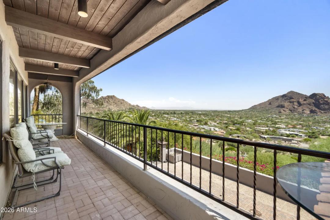 Real Estate Picture 16