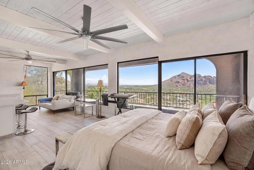 Real Estate Picture 11