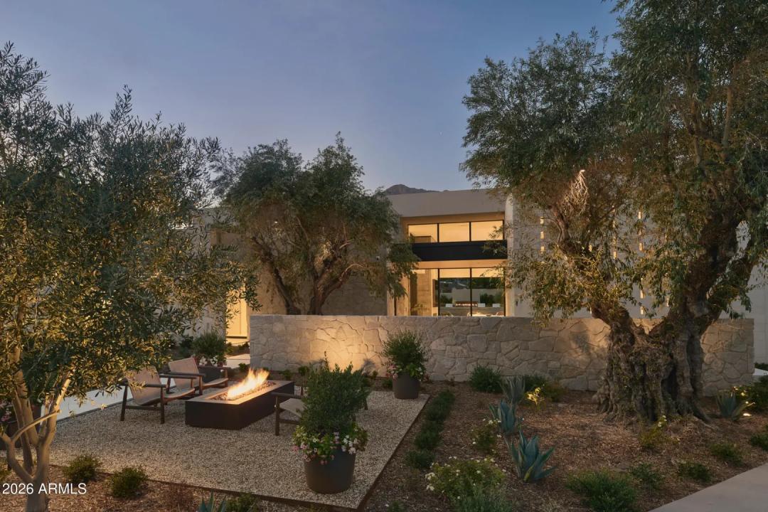 Real Estate Picture 5