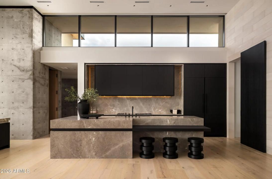 Real Estate Picture 17