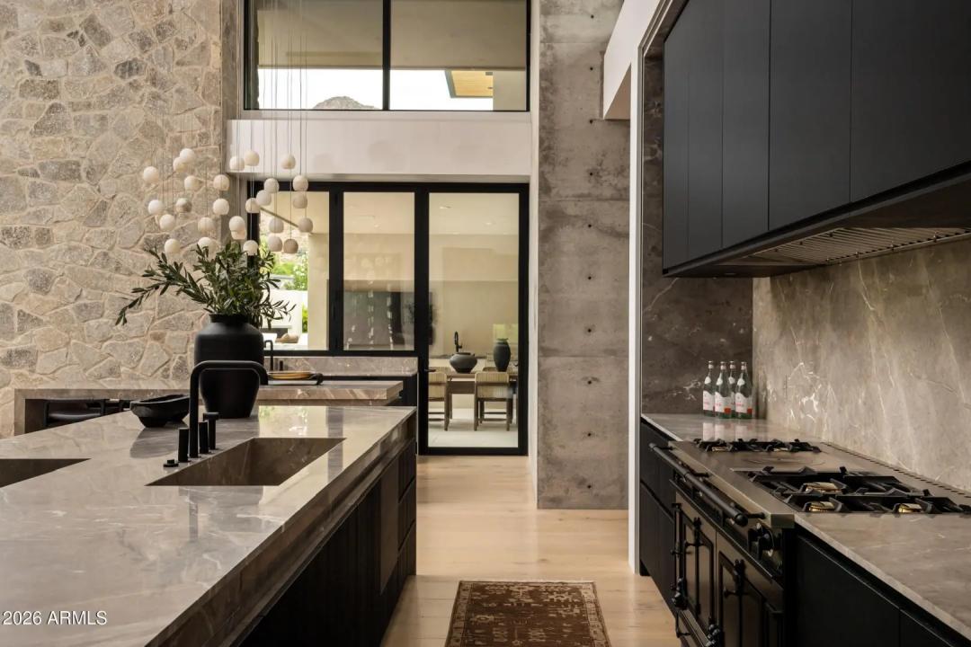 Real Estate Picture 20