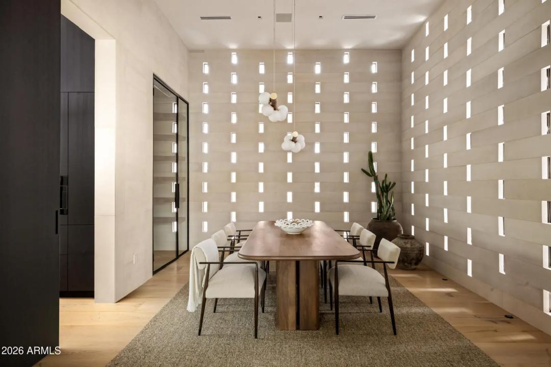Real Estate Picture 23