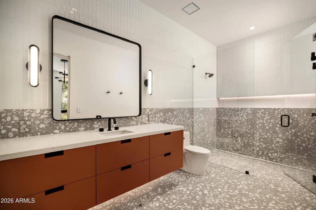 Real Estate Picture 43