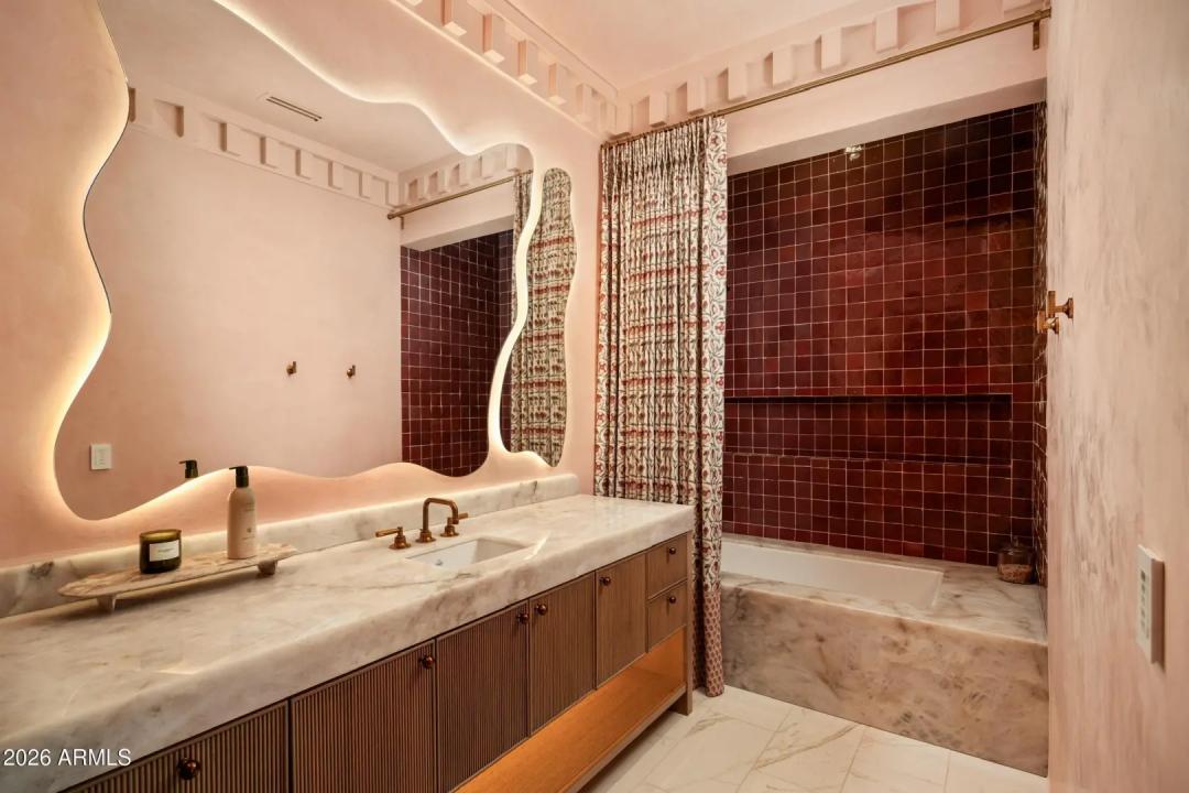 Real Estate Picture 42